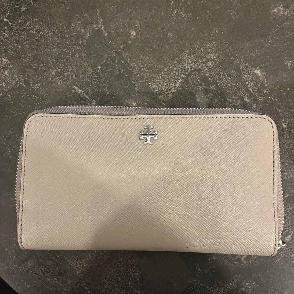 Tory Burch wallet
